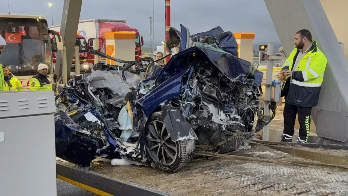 Silivri Kınalı gişelerinde 2 kişinin öldüğü kazanın otobüs içerisindeki görüntüsü ortaya çıktı