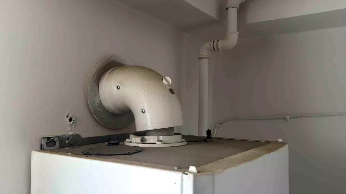 Siverek\'te Doğalgaz Zehirlenmesi: 13 Kişi Hastaneye Kaldırıldı