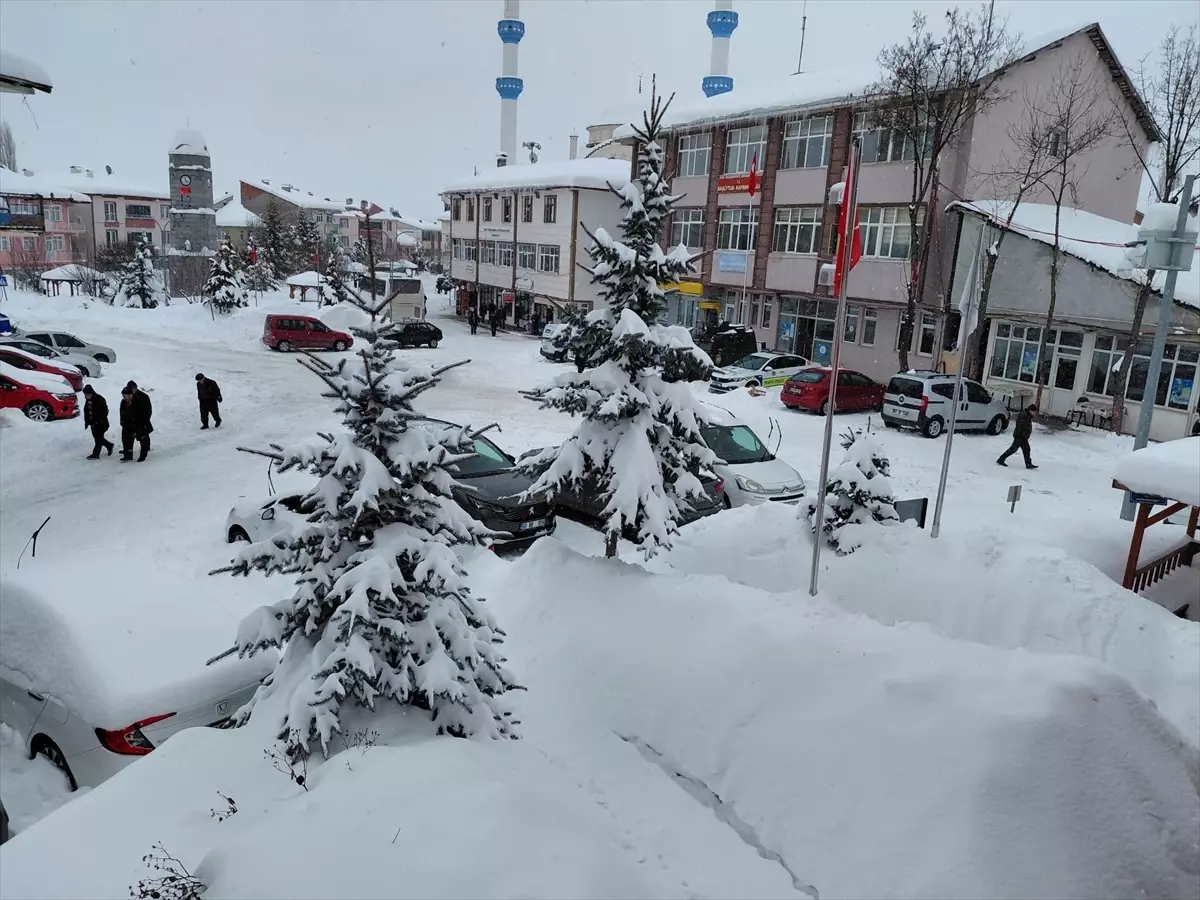 Tokat\'ta Karla Mücadele Devam Ediyor