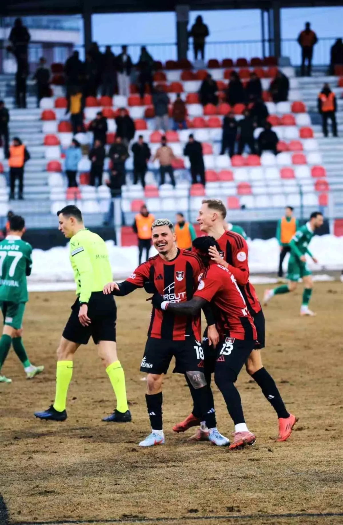 Vanspor FK, Iğdır FK\'yı 3-0 Geçti