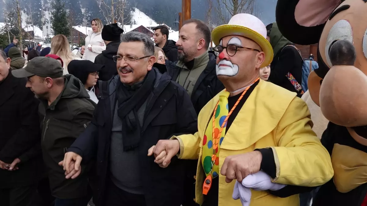 Uzungöl\'de Dev Horon Halkası