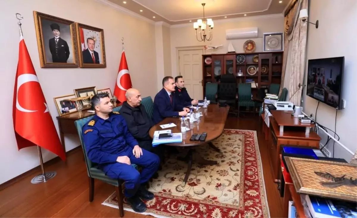 Muğla\'da Vali Akbıyık, Güvenlik Toplantısına Katıldı