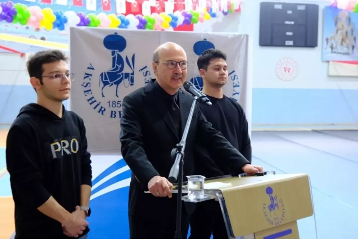 Akşehir Üniversiteliler Kış Şenliği Başladı