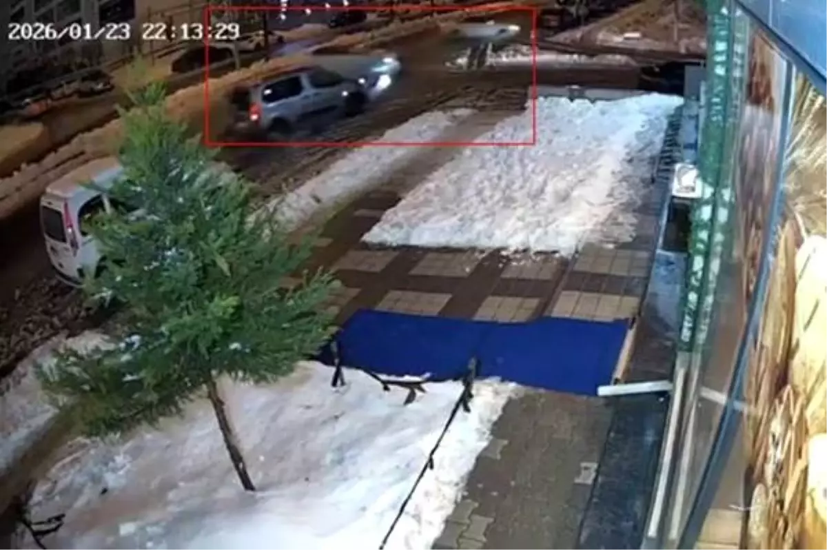 Diyarbakır\'da Zincirleme Kaza: 3 Yaralı