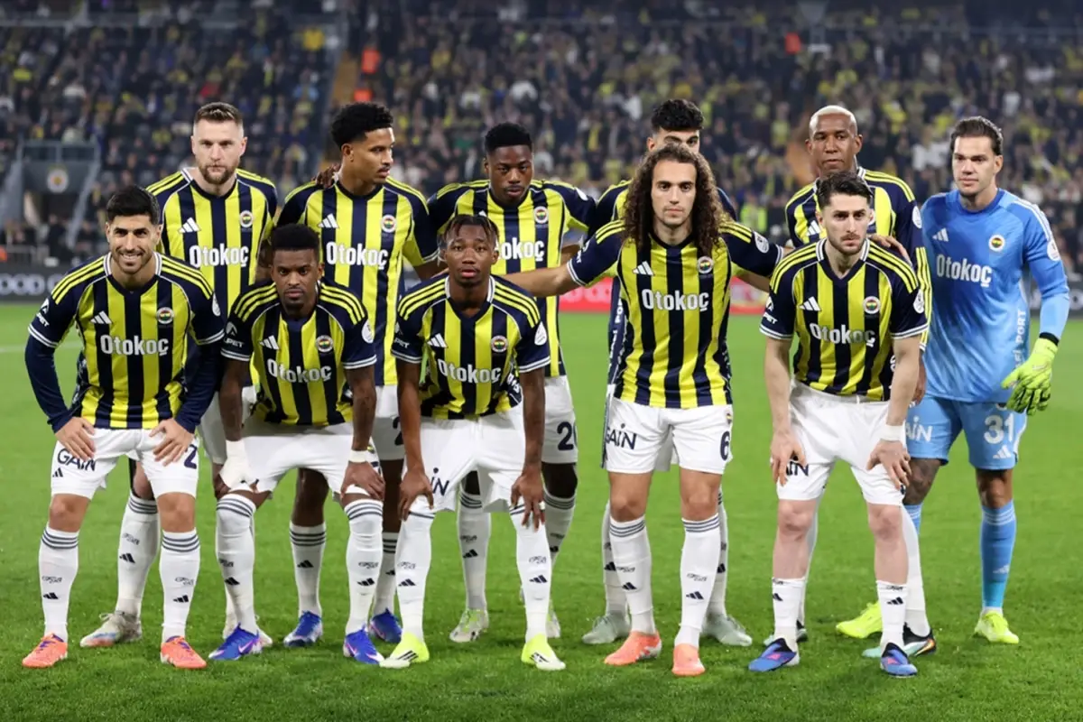 Fenerbahçe\'ye yıldız oyuncusundan kötü haber