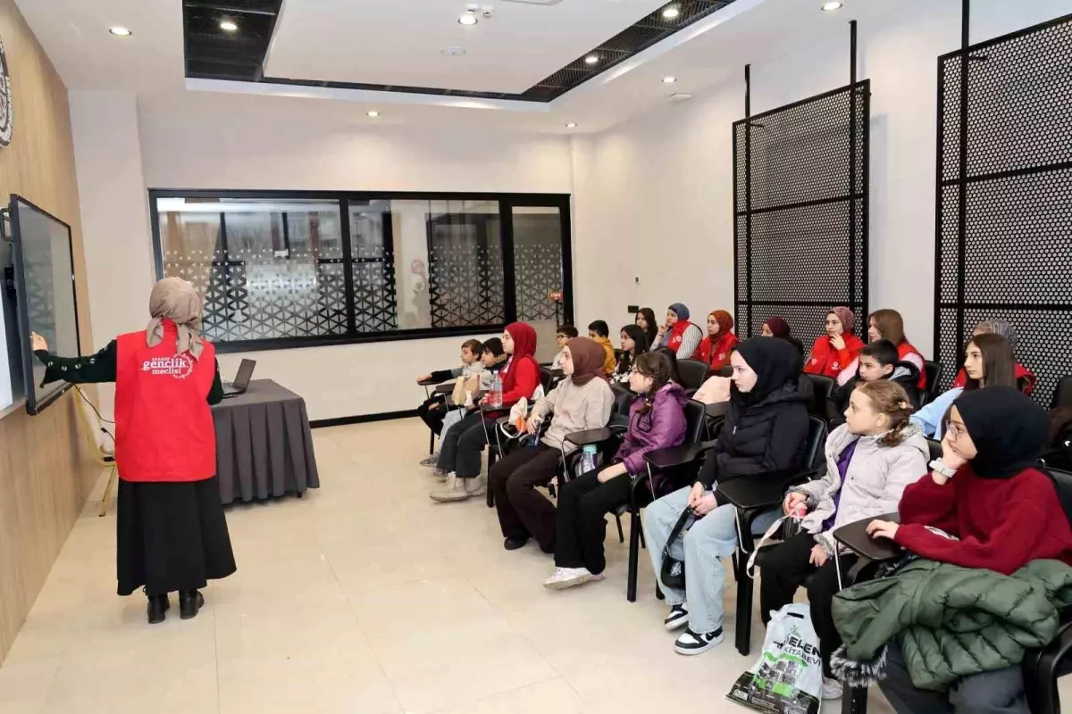 Gençlik Meclisi\'nden dolu dolu tatil etkinlikleri