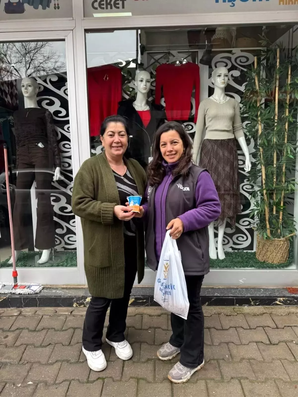 Germencik\'te sosyal destek çalışmaları aralıksız sürüyor