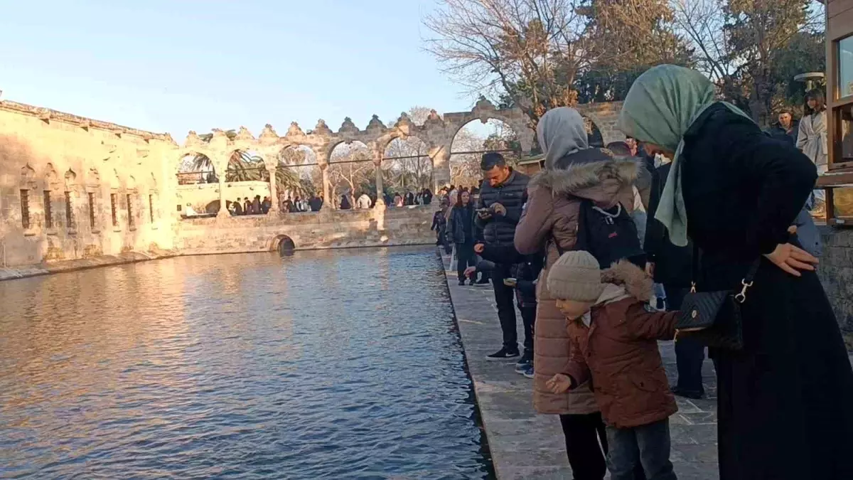 Güneşli Havada Balıklıgöl Ziyareti