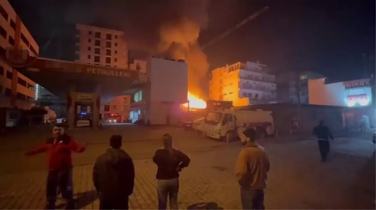 İskenderun\'da İş Yerinde Yangın Çıktı