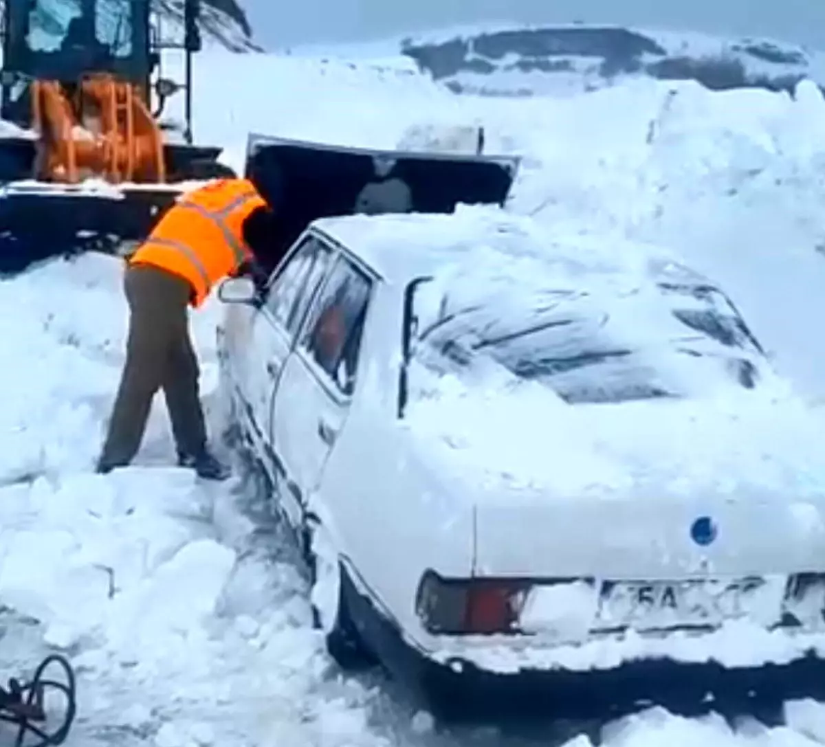 Fırtına ve Tipiyle Zorluk Yaşadı
