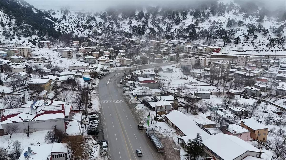 Sertavul Yaylası\'nda Kış Manzarası