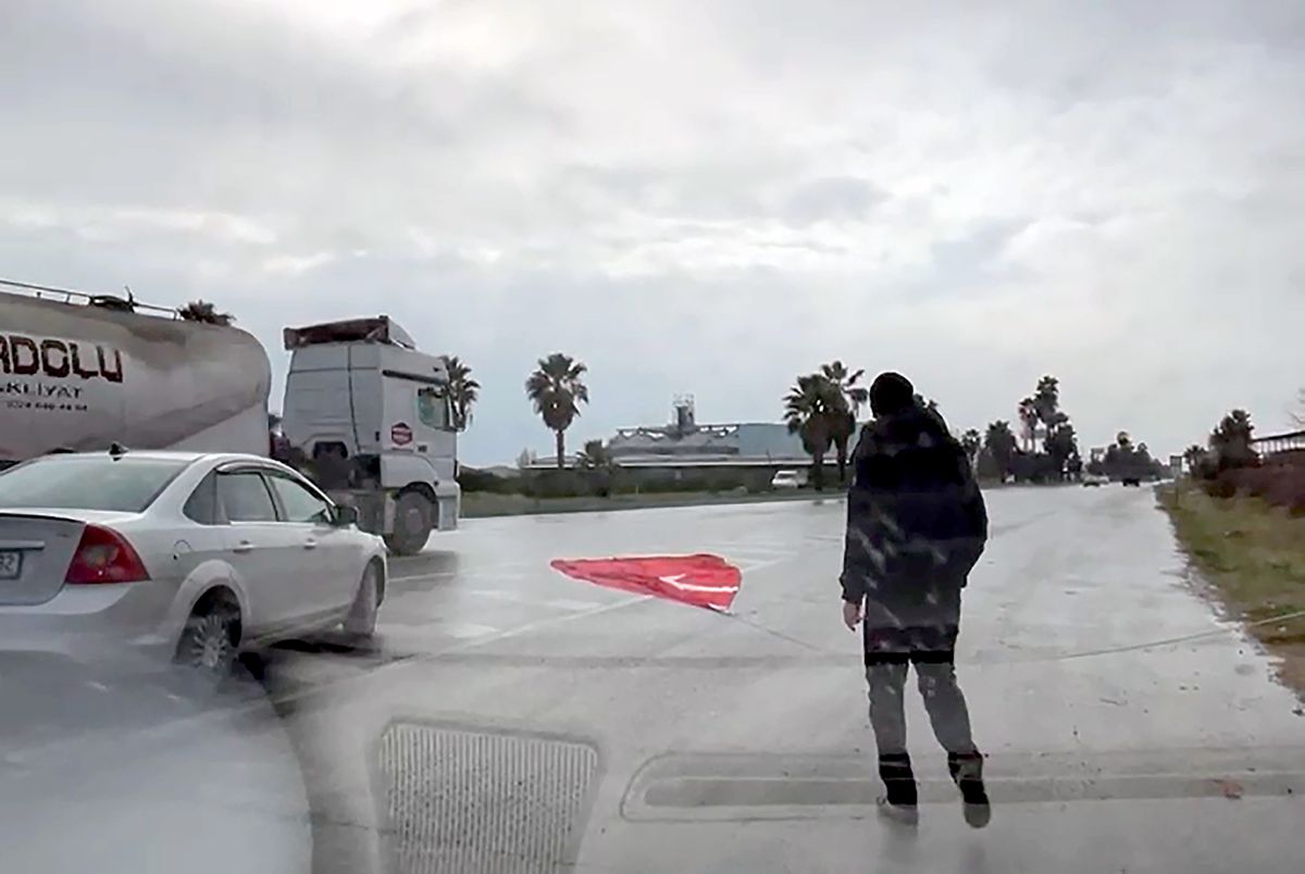 Mersin\'de Türk Bayrağı Yola Düştü