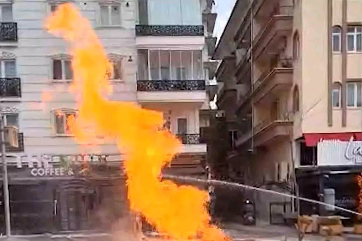 Kırıkkale\'de doğal gaz boru hattı patladı, alevler metrelerce yükseldi