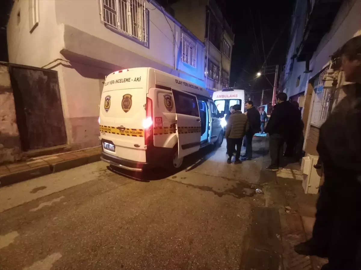 Manisa\'da 78 Yaşındaki Kadın Oğlunu Ölü Buldu