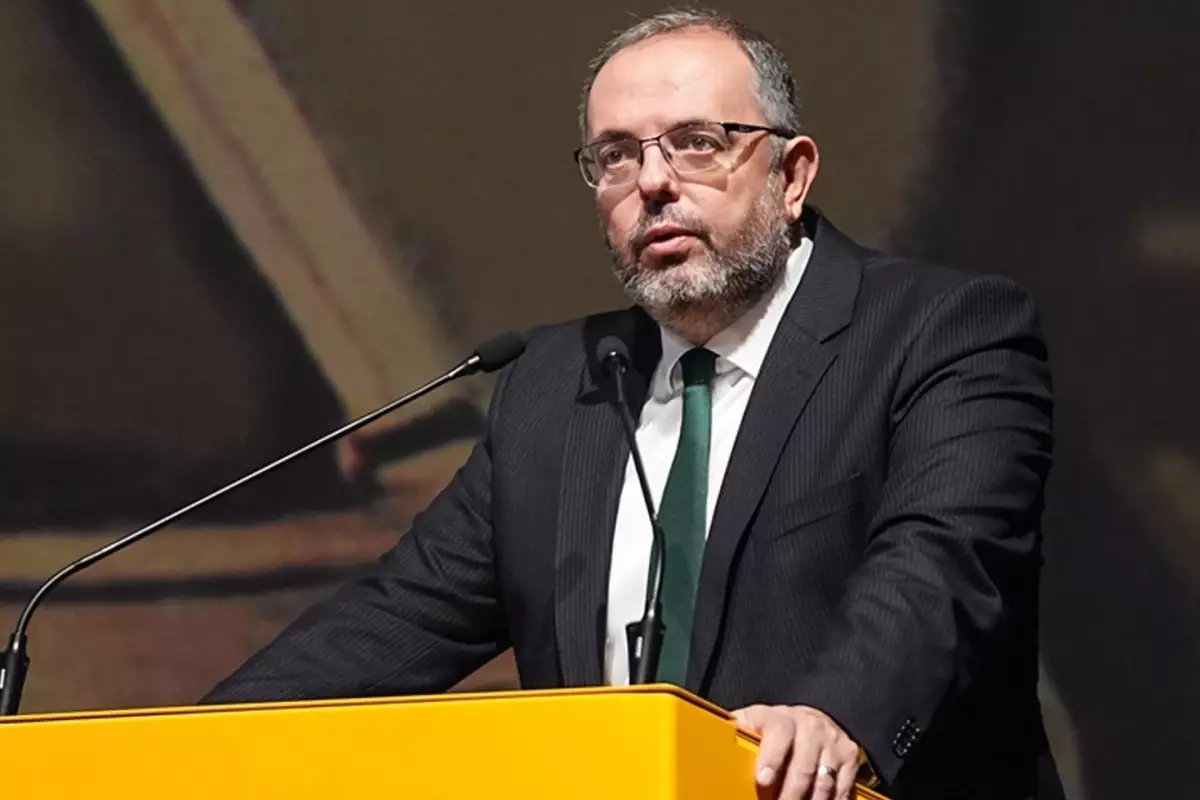 MSÜ Rektörü Erhan Afyoncu\'dan transfer tepkisi