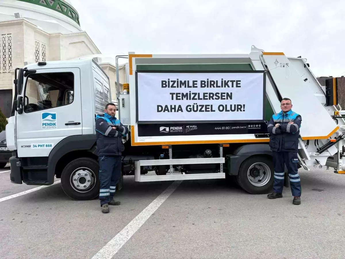 Pendik\'te çöp kamyonlarını gören vatandaşlar gözlerine inanamadı