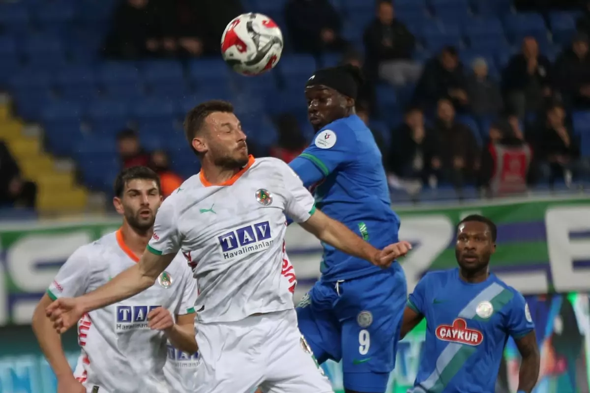 Rize\'de neler oldu neler! 2 kırmızı, 1 iptal, 90. dakikada sonucu belirleyen gol!