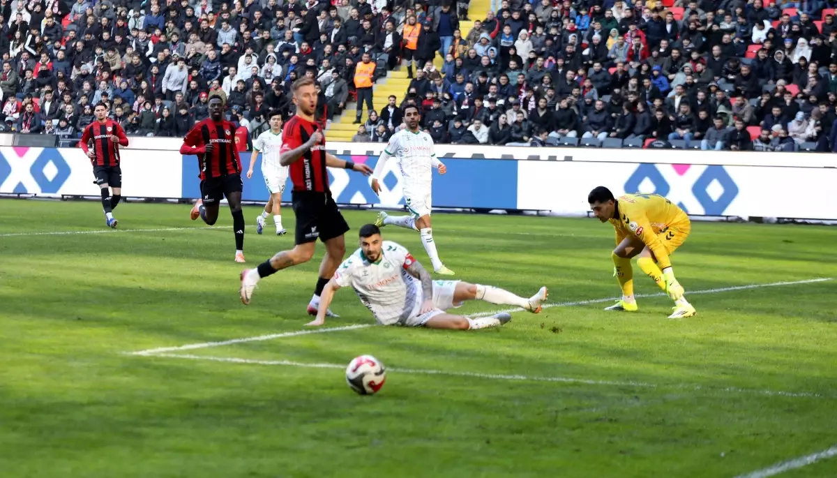 Gaziantep FK - Konyaspor Maçında 1-1 Beraberlik