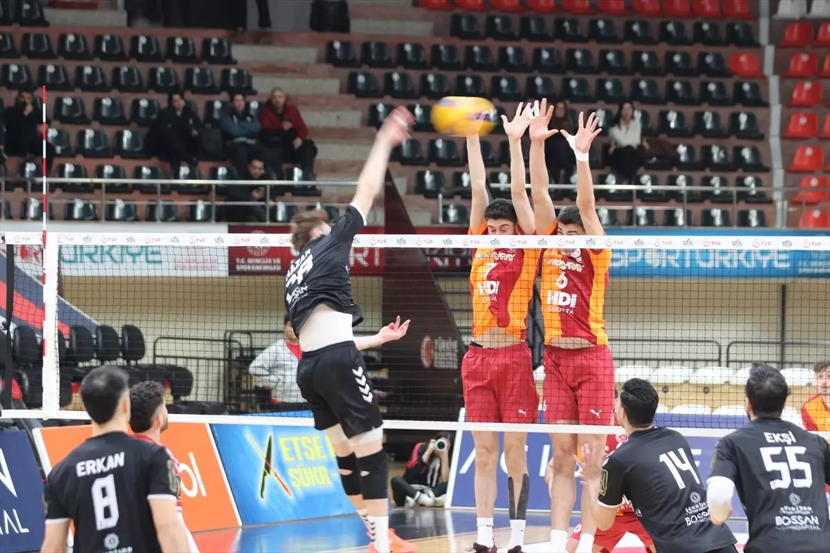 Galatasaray, Gaziantep\'i 3-0 Mağlup Etti