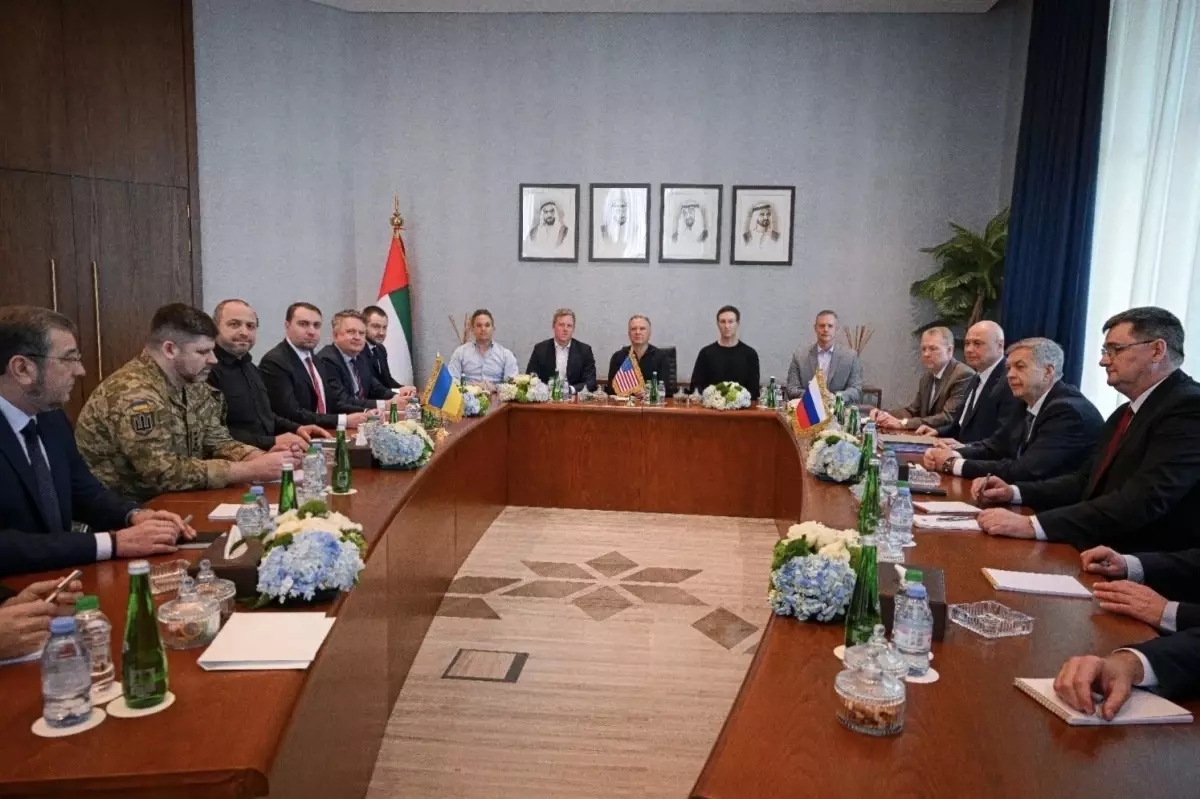 Ukrayna Üçlü Müzakereleri Abu Dabi\'de Devam Edecek