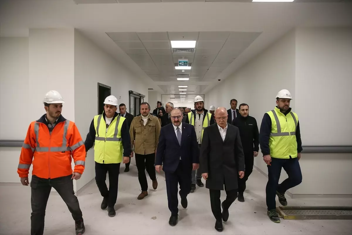 AK Parti Heyeti Bursa Hastanesini İnceledi