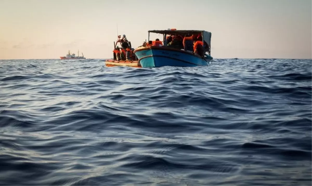 Göçmen Teknesi Battı: 50 Ölü