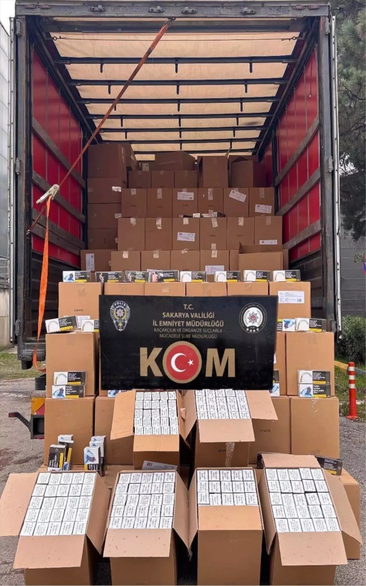 Sakarya\'da 6.6 Milyon Kaçak Makaron Ele Geçirildi