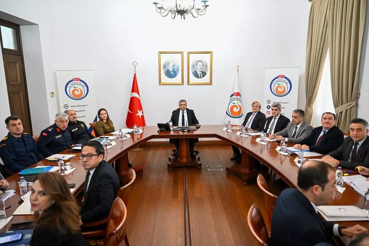 Antalya\'da Aşırı Yağış Toplantısı