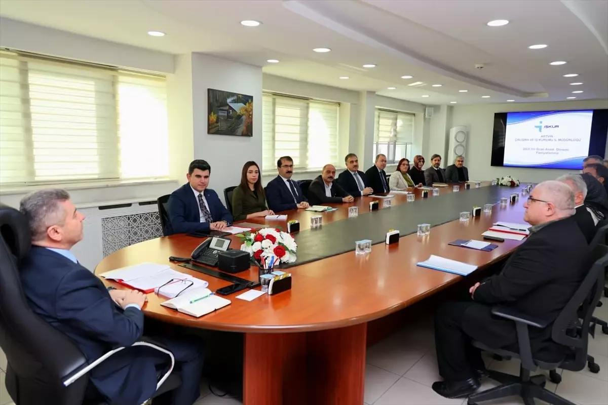 Artvin\'de İstihdam ve Eğitim Toplantısı