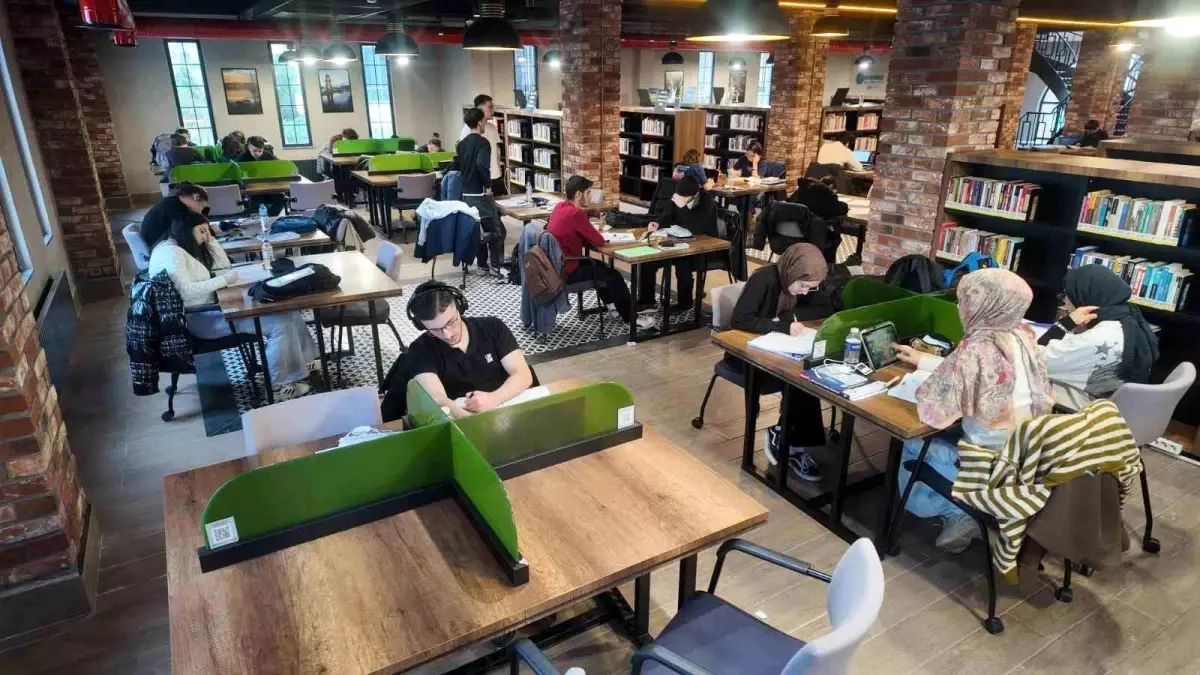 Başiskele\'de tarıyıl tatilinde öğrencilerin adresi Kitaphane