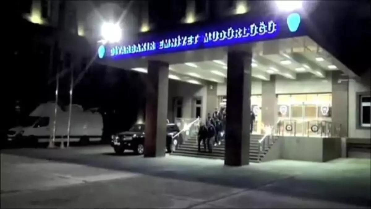 Diyarbakır saldırısında 13 gözaltı