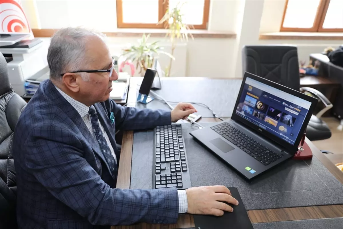 Edirne Müdürü \'Yılın Kareleri\' Oylamasına Katıldı