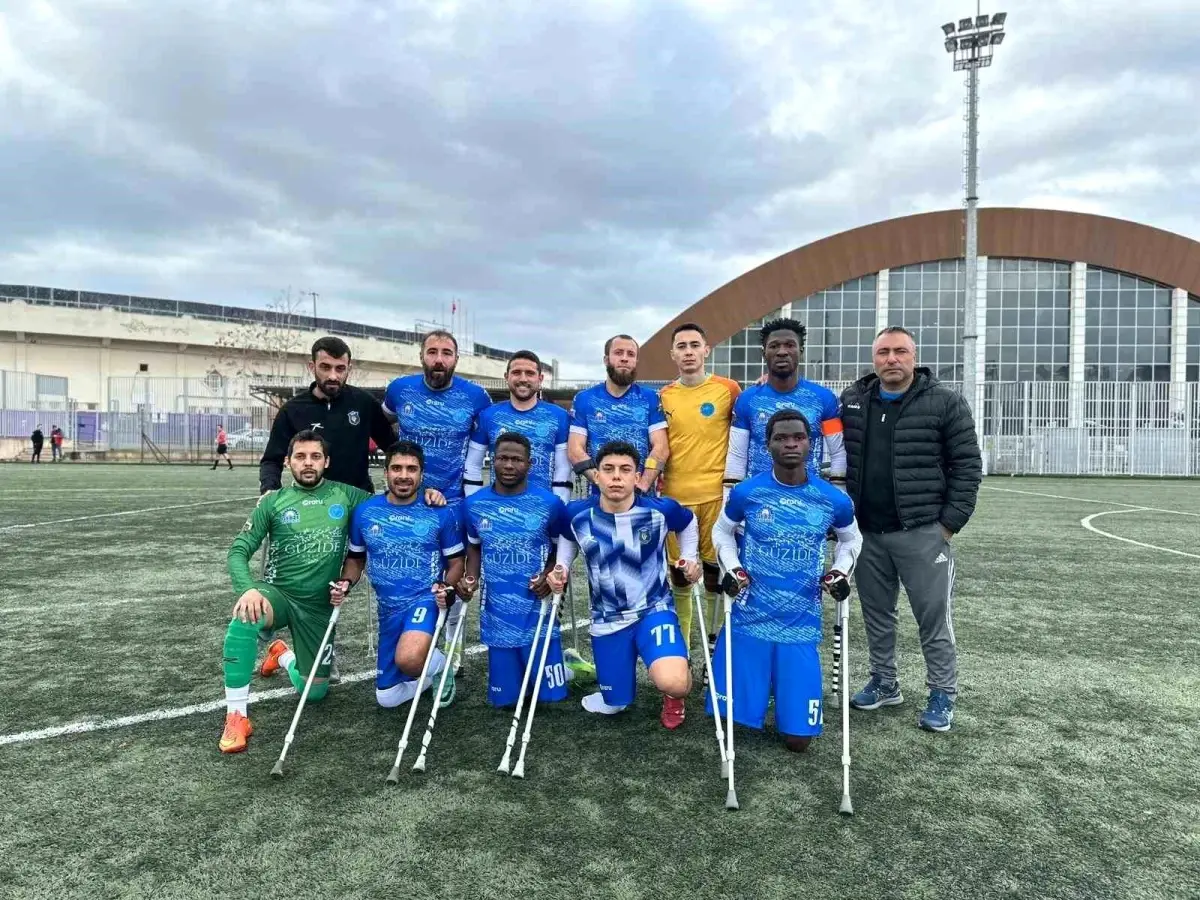 Gebze Belediyesi Ampute Futbol Takımı, TSK Rehabilitasyon Merkezi\'ni 3-0 yendi