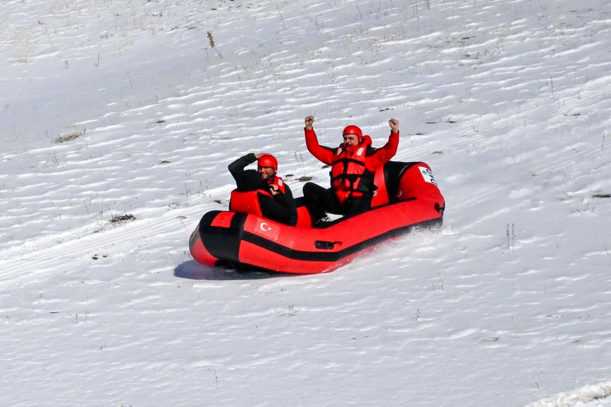 Erzurum\'da Karda Rafting Keyfi