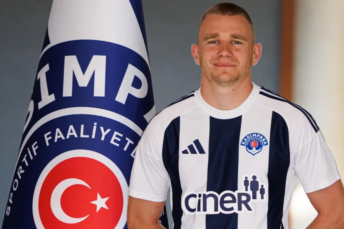 Kasımpaşa\'da Attila Szalai ile yollar ayrıldı