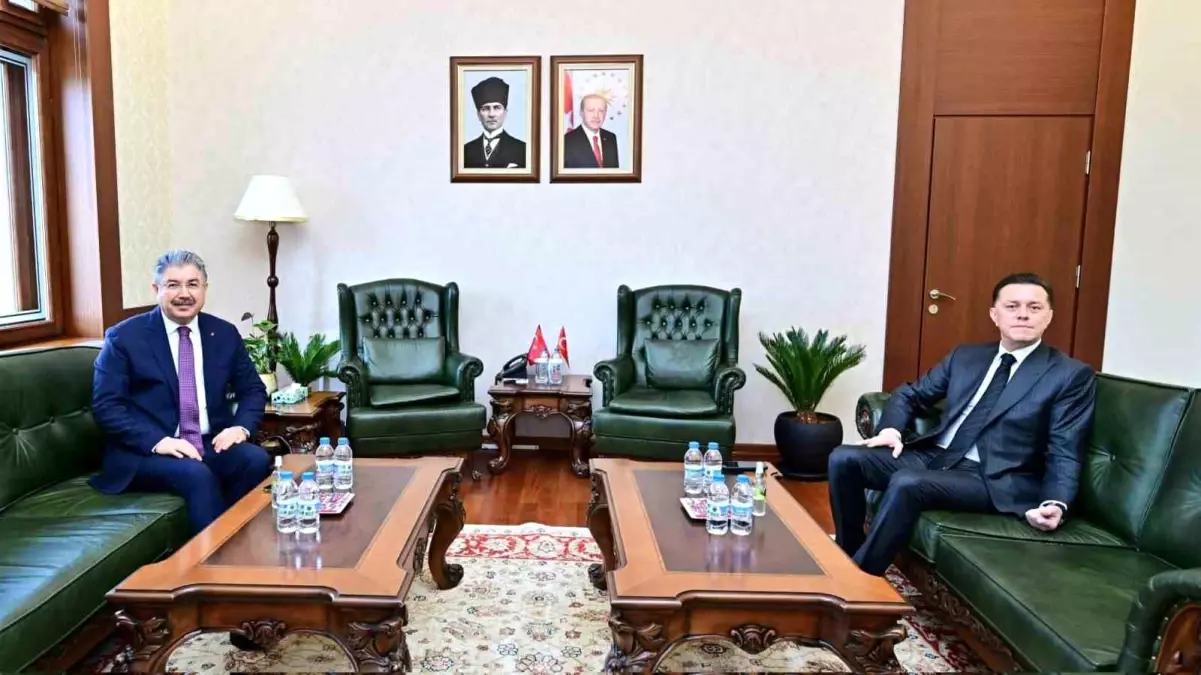 Hatipoğlu\'ndan Vali Yılmaz\'a Ziyaret