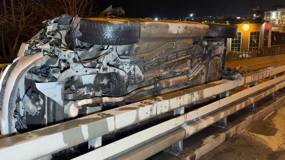 Avcılar\'da Kaza: İki Yaralı