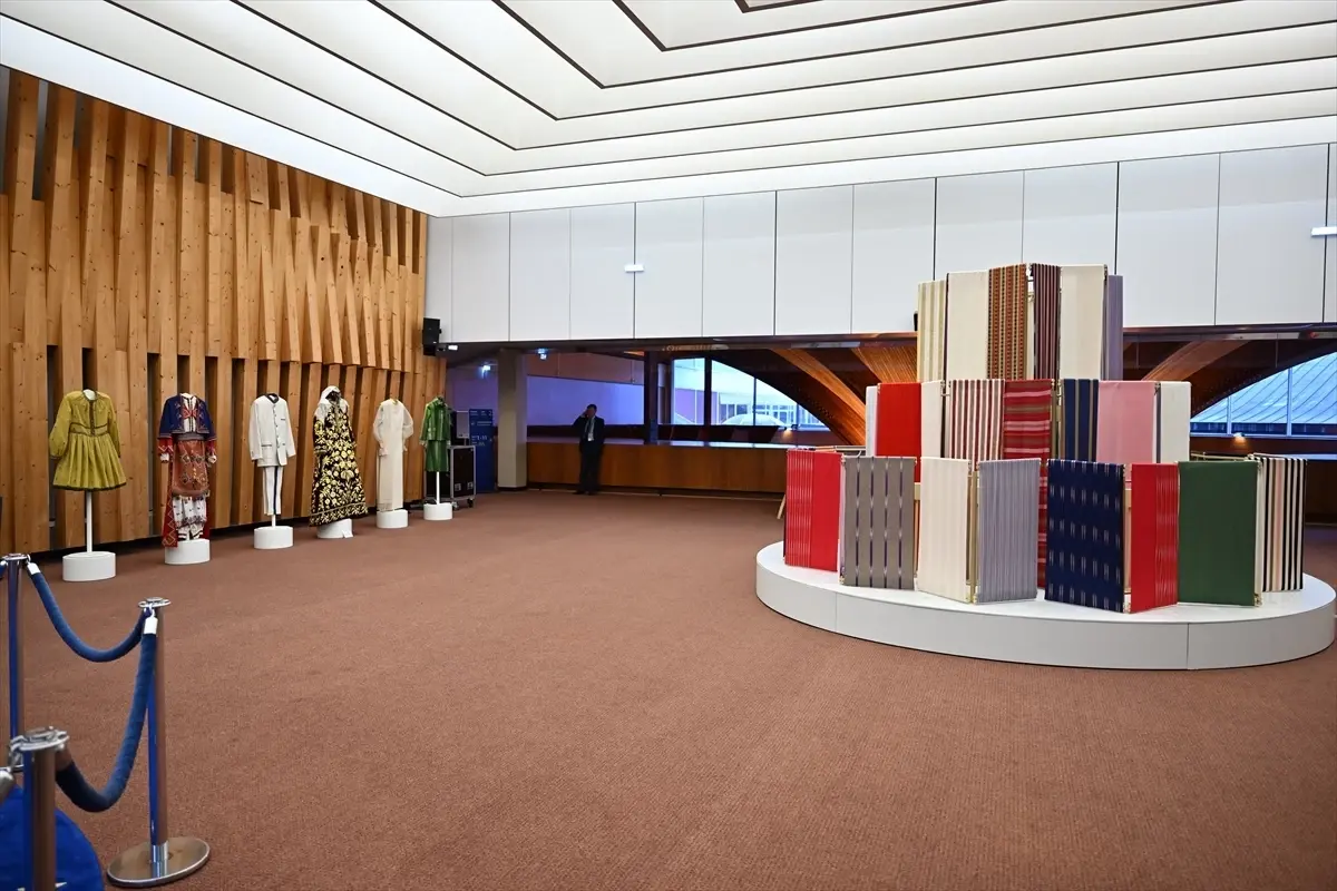 Strazburg\'da \'Türkiye Dokuma Atlası\' Sergisi Açıldı