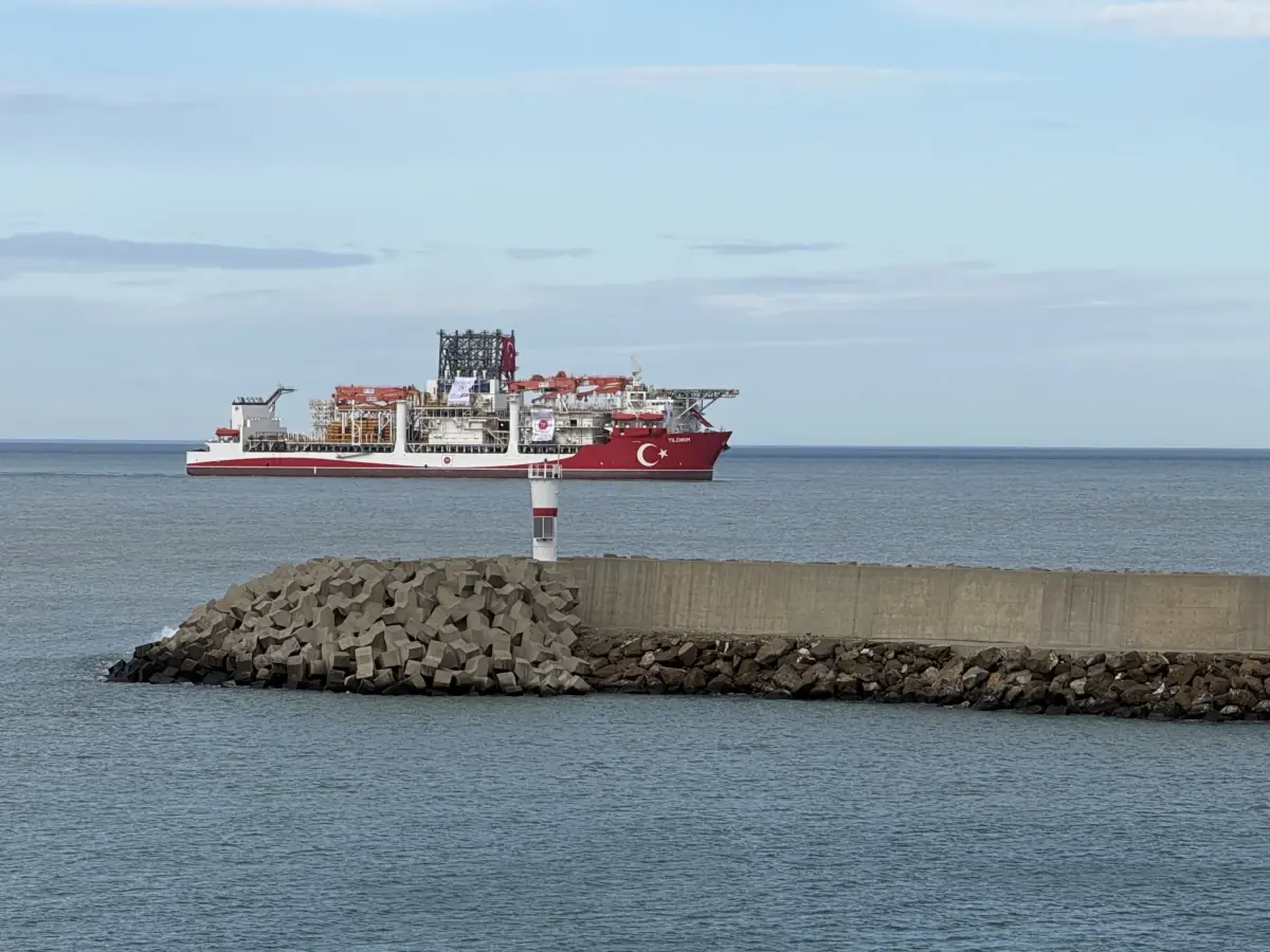 Yıldırım Gemisi Karadeniz\'de