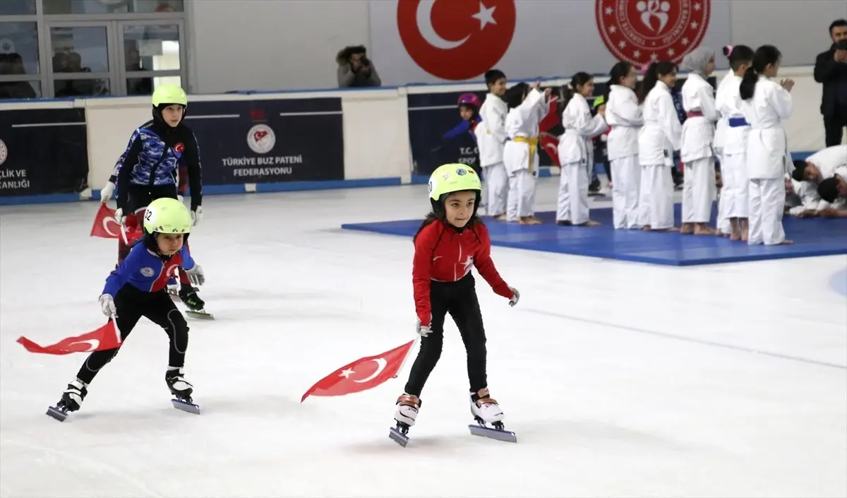 Erzurum\'da kış spor okullarının açılışı yapıldı