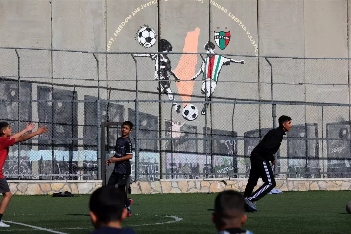 Stadyum Yıkım Tehditine Sanatla Yanıt