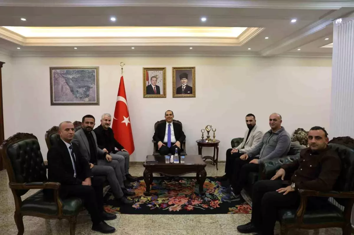 Iğdır Gazetecilerden Vali Taşolar\'a Ziyaret