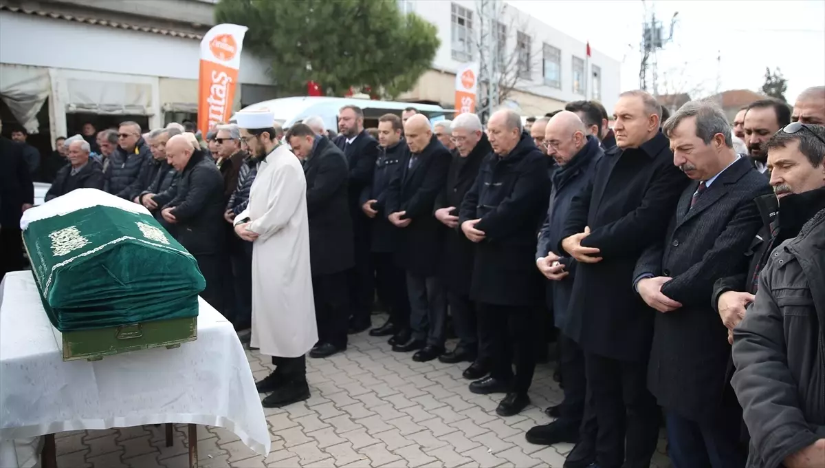 İkbal Çömez\'in Cenazesi Uğurlandı