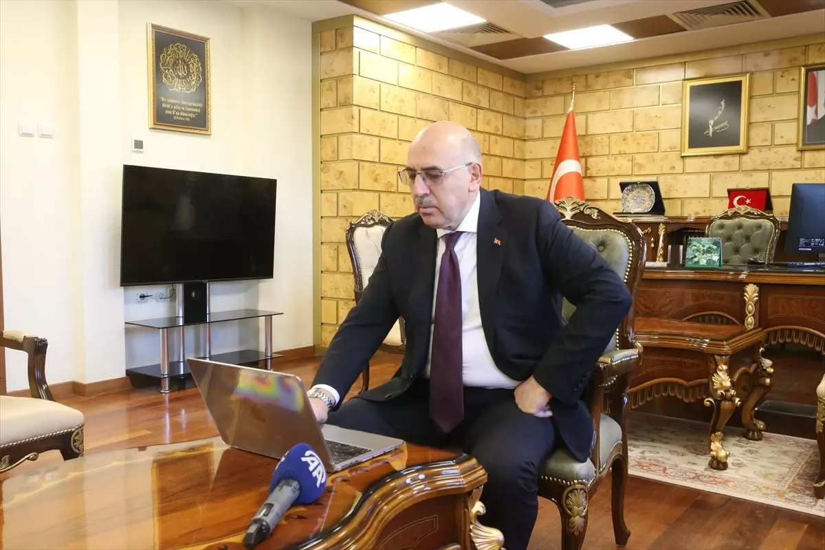 Yılın Kareleri Oylamasına Katılan Rektör