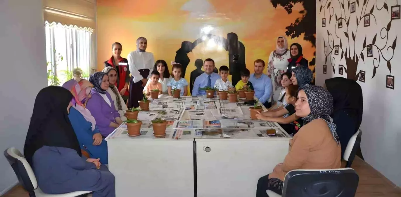 Kaymakam Demirer, Tatvan Sosyal Hizmet Merkezi\'nin faaliyetlerini değerlendirdi