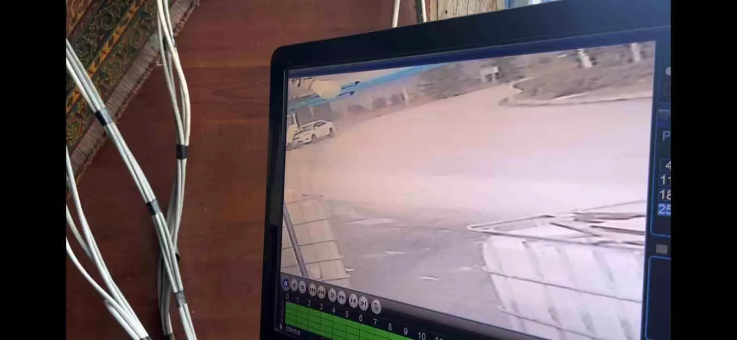 Eskişehir\'de Kaza: Otomobil Tıra Çarptı