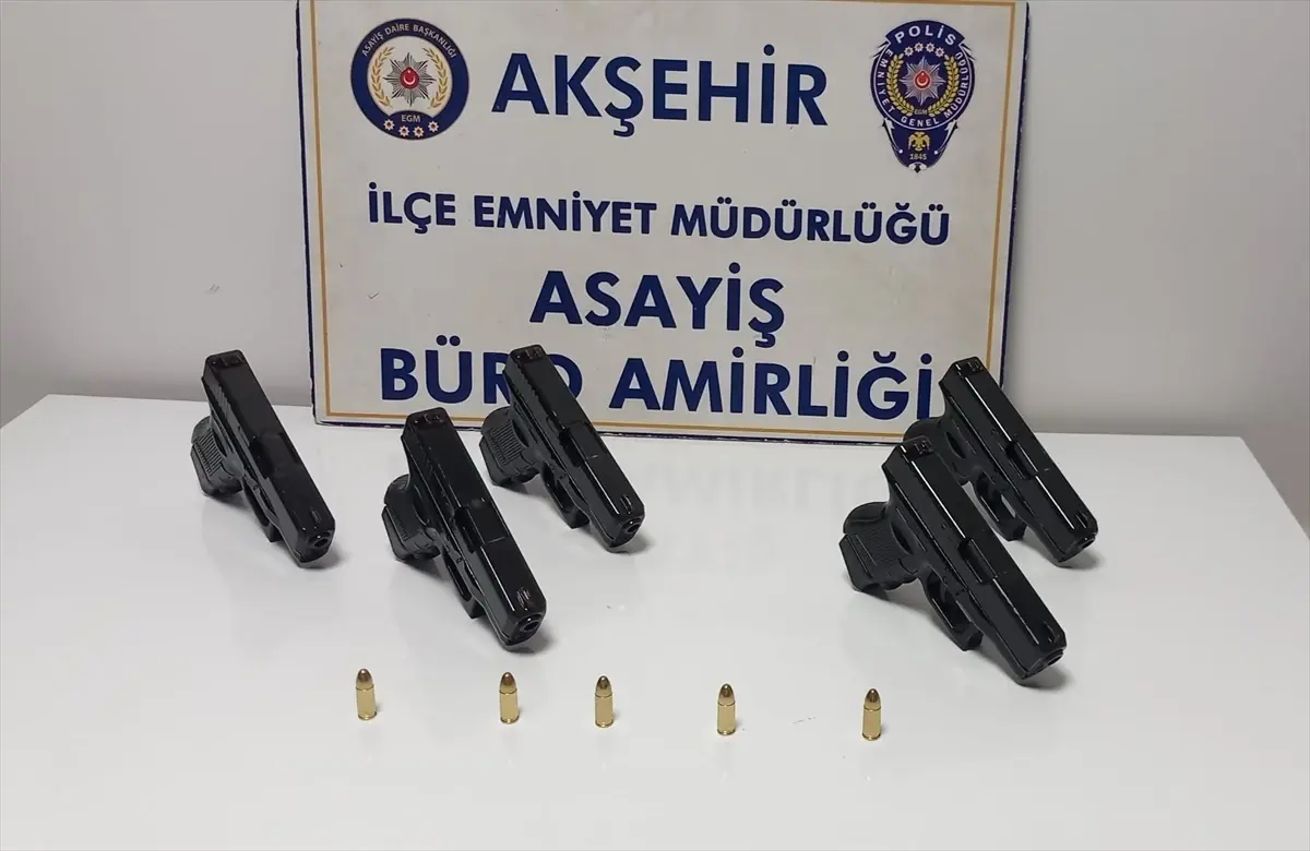 Akşehir\'de Silah Kaçakçılığı Operasyonu