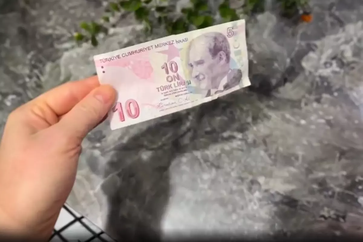 Vatandaşın başına gelene bak: Yeni 15 TL\'miz herkese hayırlı olsun