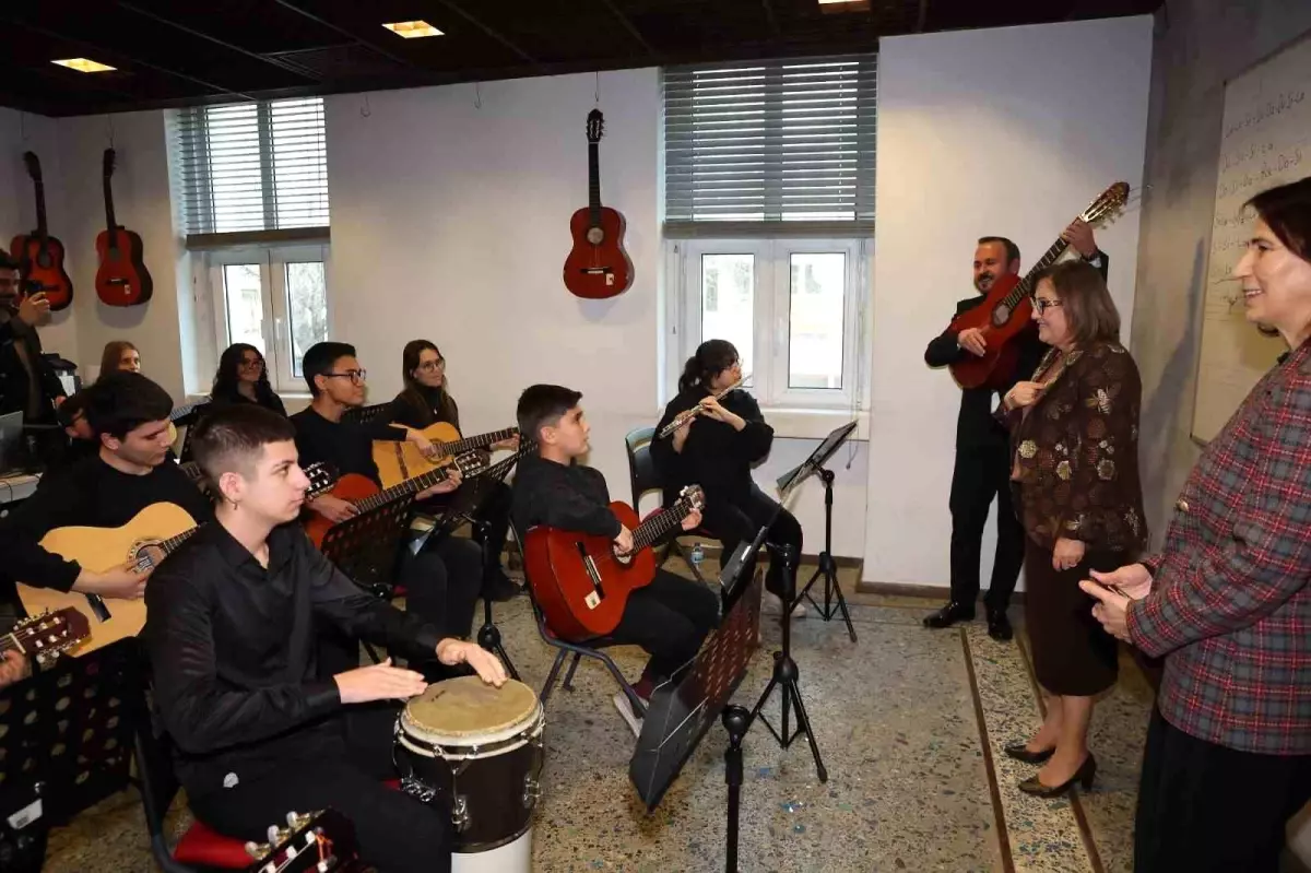 Şahin\'den yarıyıl tatili atölyelerine ziyaret