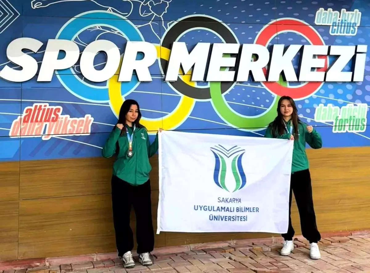 SUBÜ Öğrencileri Kick Boks\'ta Başarı Kazandı